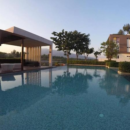 Cozy Modern Room With Stunning Lake & Mountain View Chiang Mai Exterior foto
